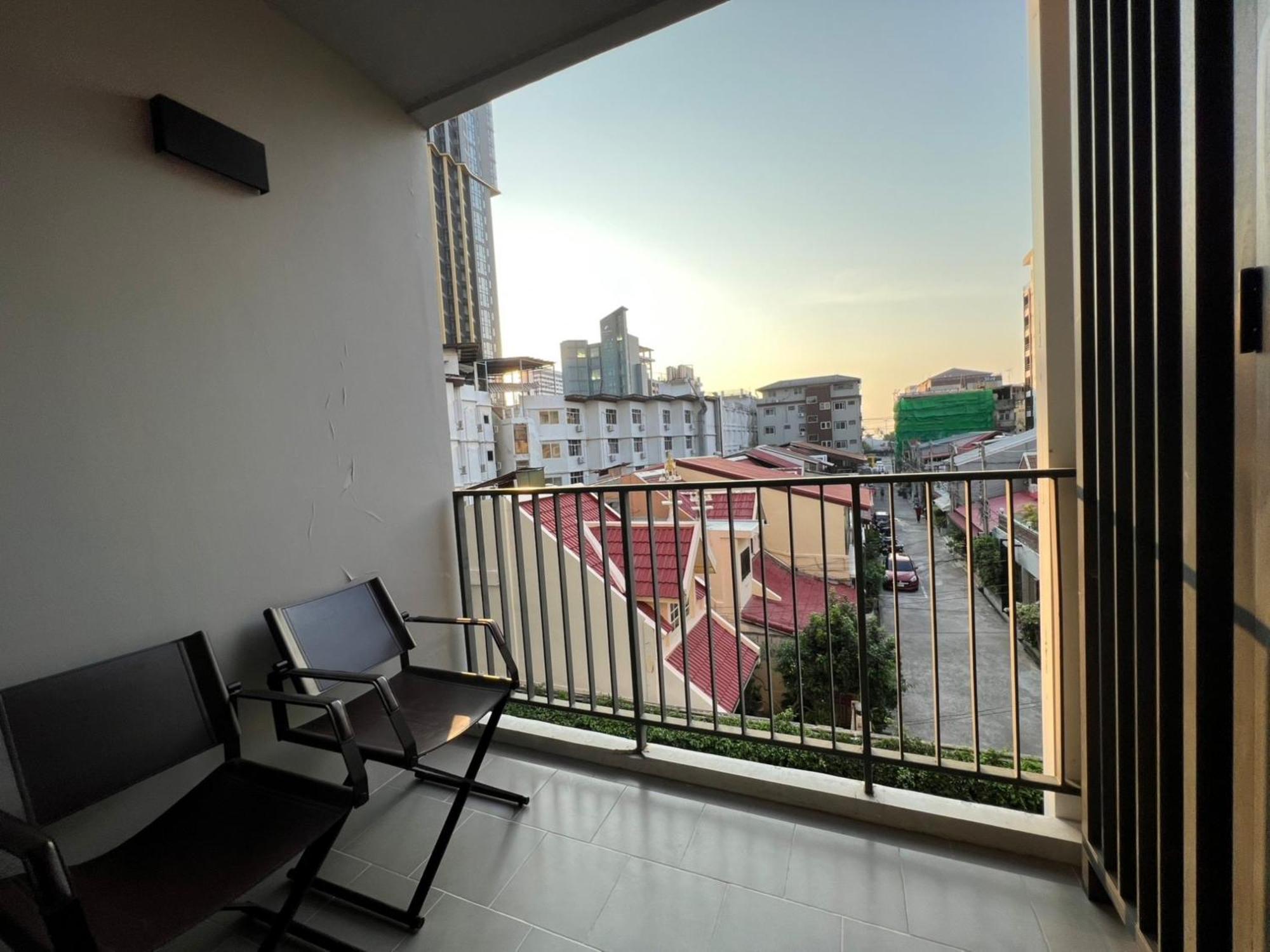 The Base Central Pattaya By Mickey Buitenkant foto
