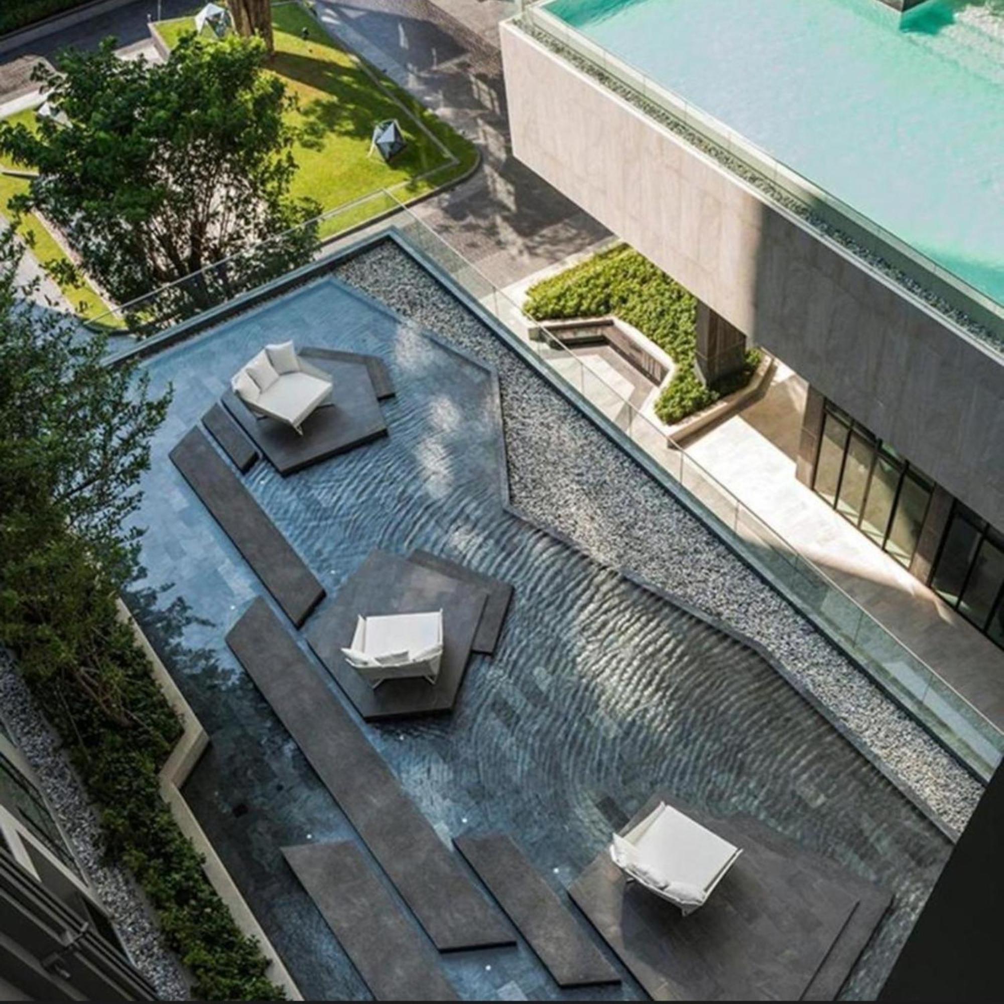 The Base Central Pattaya By Mickey Buitenkant foto